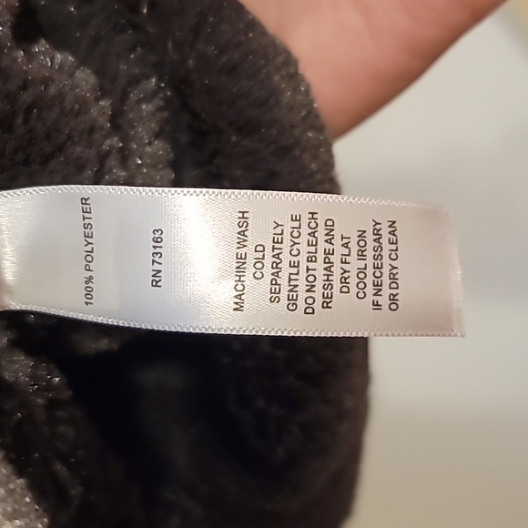 Cupio Gray Faux Fur Super Soft Zip Up Vest sz L - Picture 9 of 9